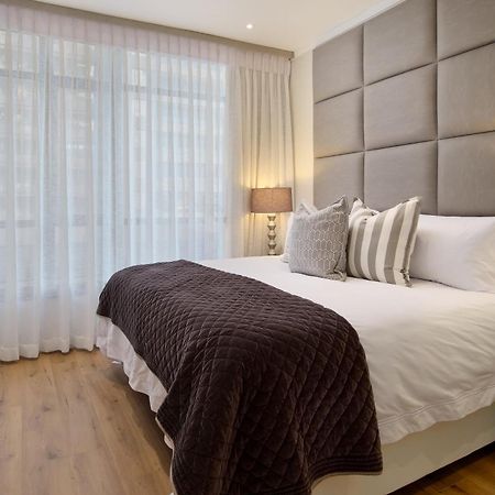 יוהנסבורג Sandton Apartment 15 West Road South מראה חיצוני תמונה
